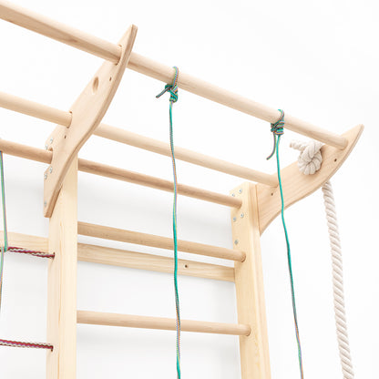 BeLissi Kaya Kletterwand mit integrierten Fitness- und Turnelementen