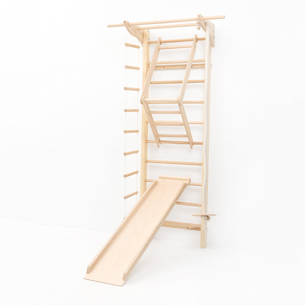 BeLissi Lumi Kletterwand mit Rutsche und Hangeldreieck – vielseitig und motorikfördernd