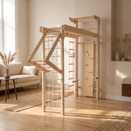 BeLissi Kletterwand Nelo in Montessori-inspirierter Ausstattung im Kinderzimmer, fördert aktive Bewegung und Motorik